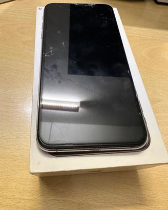 Iphone XS MAX per pezzi di ricambio!!