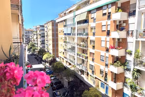 5 LOCALI A NAPOLI