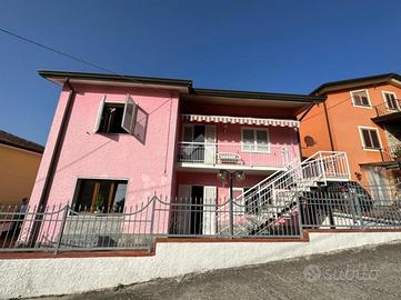 CASA INDIPENDENTE A CASTELNUOVO MAGRA