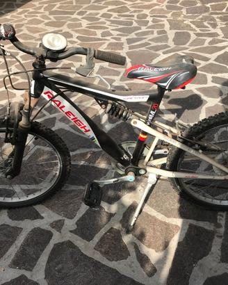 bicicletta raleigh