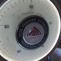 bilancia pesa persone 