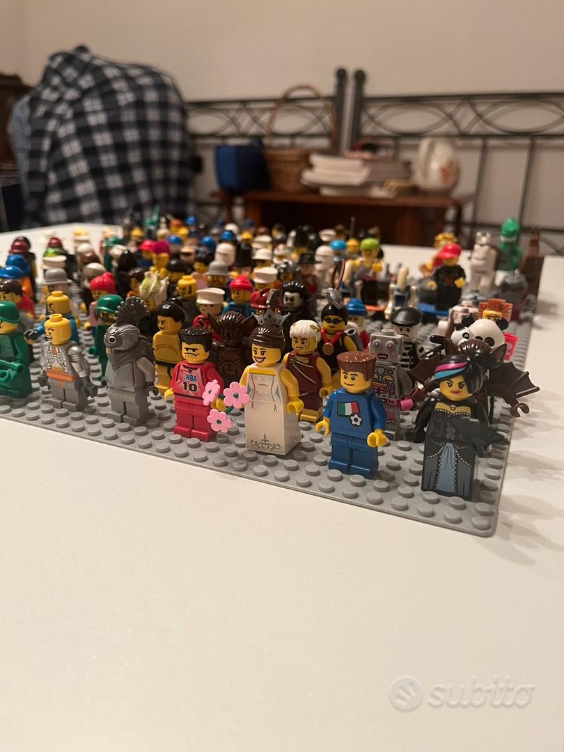 Lego Minifigures con quadro - Collezionismo In vendita a Bergamo