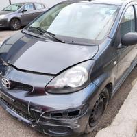Toyota aygo anno 2011 ricambi usati