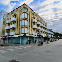 2 LOCALI A LIGNANO SABBIADORO