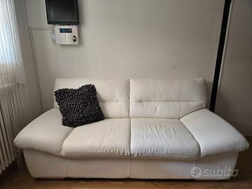 Divano bianco bellissimooo