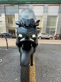 Xmax 300 tech