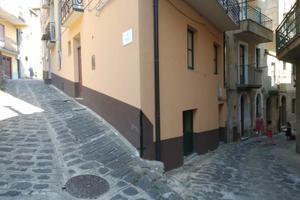 Appartamento in quartiere Motta da ristrutturare