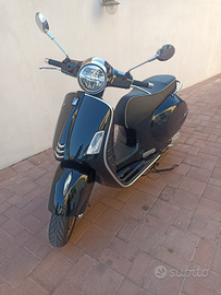 Vespa GTS super sport