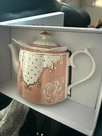 Teiera in porcellana