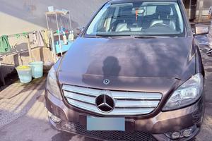 Mercedes CLASSE B  180 Premium 