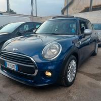 Mini 1.2 Benzina 5 porte Tetto PDC 2015
