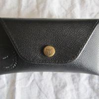 Occhiali da sole polarizzati .