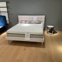 Letto senza contenitore nuovo da esposizione