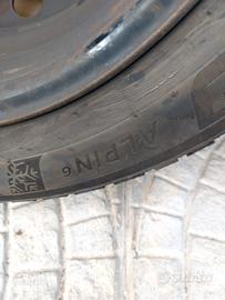 Gomme auto con cerchioni