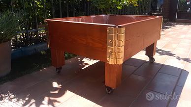 green box fioriera su ruote