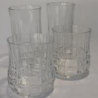 bicchieri operati trasparenti