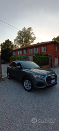 Audi Q3 TFSI Business grigio chronos