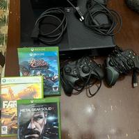 Xbox One- 3 giochi, 2 joystick, cavi