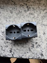 prese piu moduli biticino living