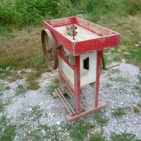 Vecchio sgrana pannocchie " D'epoca"