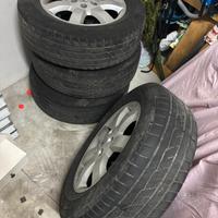 4 ruote complete di cerchio per honda CRV anno 200