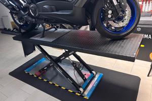 PONTE ALZAMOTO E SCOOTER ELETTRICO 