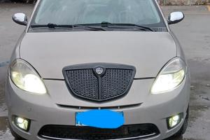 Lancia ypslon