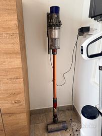 Dyson v10 aspirapolvere