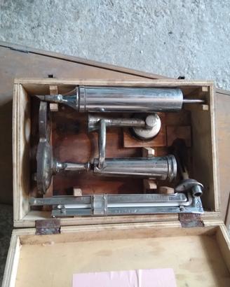 antica attrezzatura  enologica 