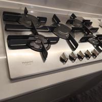 piano cottura Hotpoint fiamma diretta