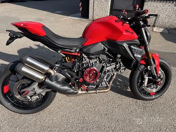 ducati monster v2 plus nuova da immatricolare