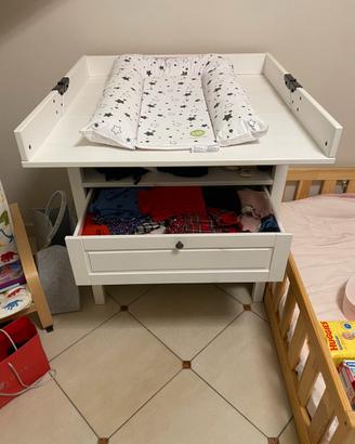 Fasciatoio con cassettiera