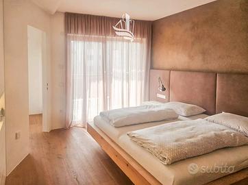 Casa a schiera con giardino e garage ad Appiano