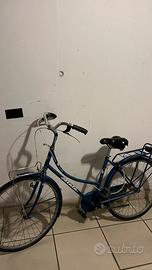 bicicletta  atala blu