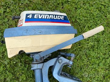 Motore fuoribordo Evinrude 4 CV 2T vintage