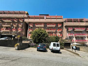 Ampio trilocale con vista panoramica a Messina 2