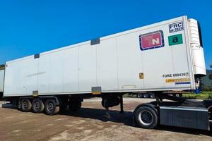 Semirimorchio frigo Krone intermodale