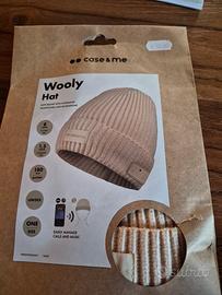 baretto con cuffia per ascoltare