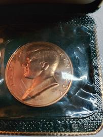 Medaglia in bronzo commemorativa elezione 1961 J. 