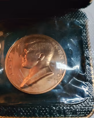 Medaglia in bronzo commemorativa elezione 1961 J. 