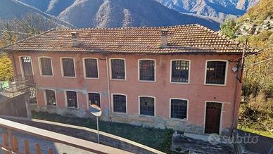 LAGO D'ORTA ALTURE TIPICA ARCHITETTURA INDUSTRIALE