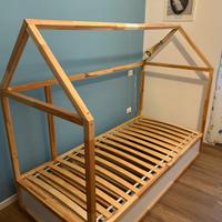 Letto IKEA Kura con struttura tetto