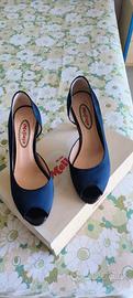 Scarpe eleganti con tacco