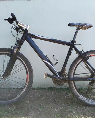 Bicicletta Mountain bike cross country 