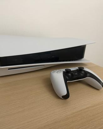 Console PS5 da 800GB + 1 controller
