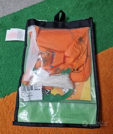 Aquilone arancione con disegno