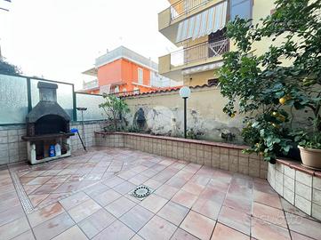 VILLA A SCHIERA A GIUGLIANO IN CAMPANIA