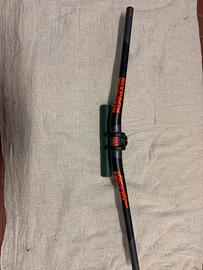 Manubrio mtb carbonio