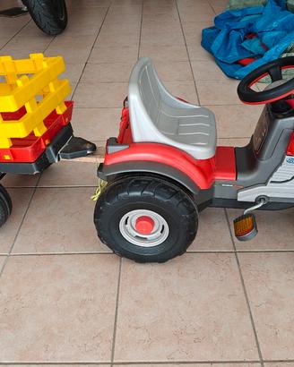 trattore con rimorchio 