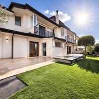 VILLA A SCHIERA A SAN GIOVANNI ROTONDO